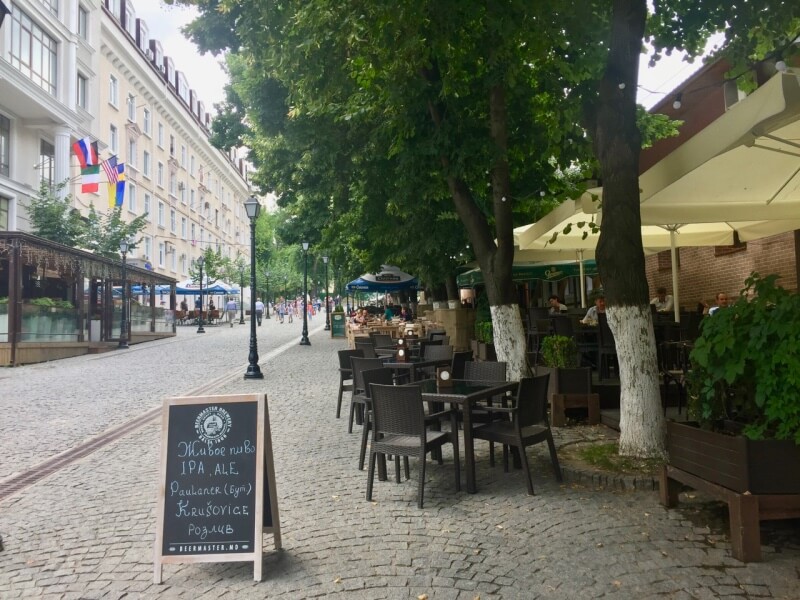 Cafes in central Chisinau