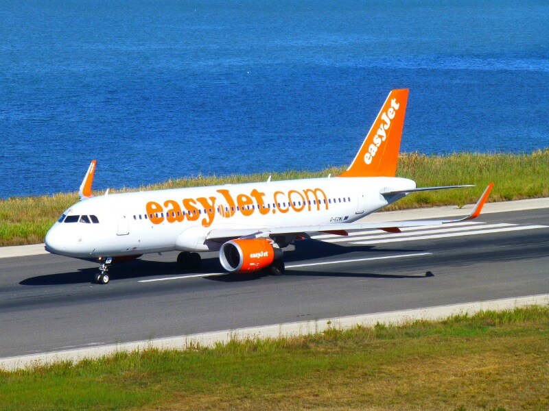 Find Cheap flights and airline tickets - EasyJet flight on runway