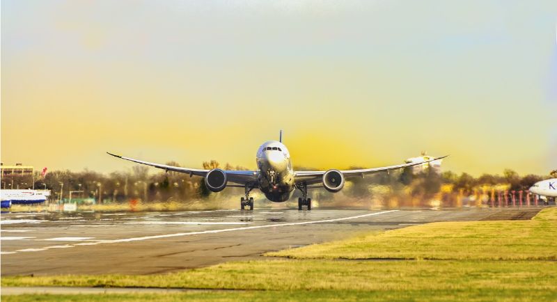 Landing airplane