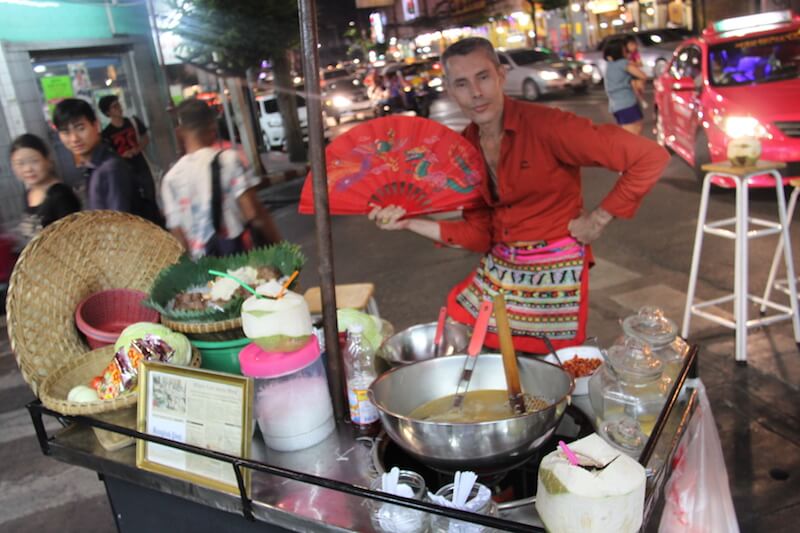 bangkok chinatown street food - Farang Woon Sen