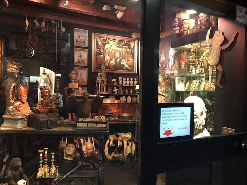 Milan travel guide for women - antique shop in Brera