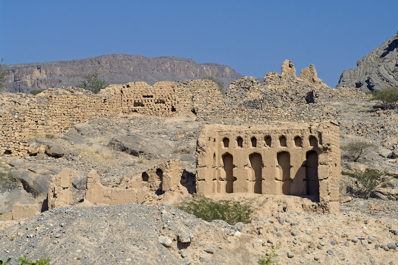 Holidays in Oman - Tanuf ruins