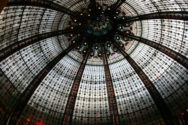 cheap Paris travel - cupola of the Galeries Lafayette