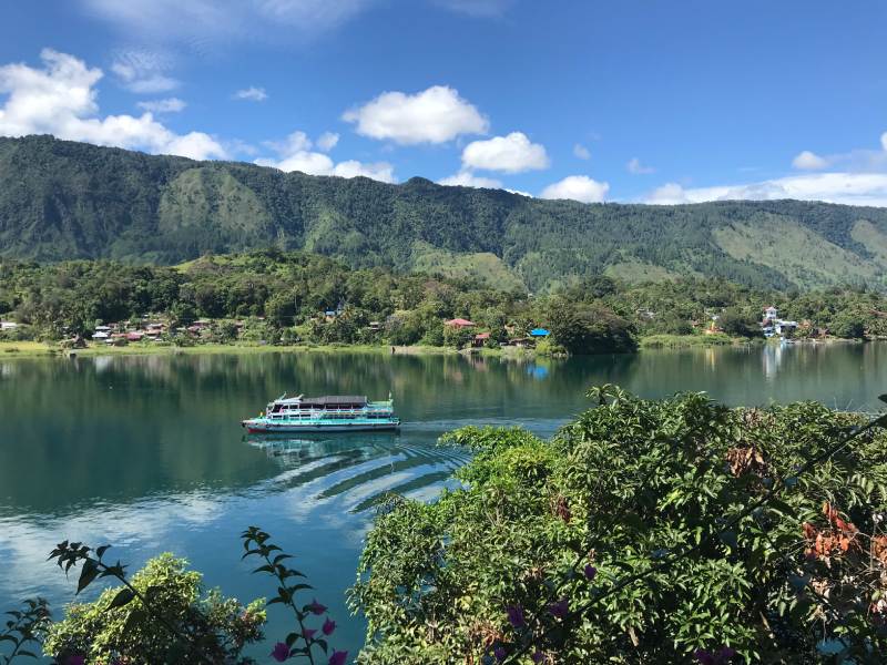 Beautiful Lake Toba, one of the perfect things to do in Sumatra