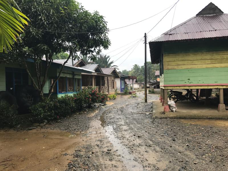 Travel Sumatra: Batu Katak village in the rain